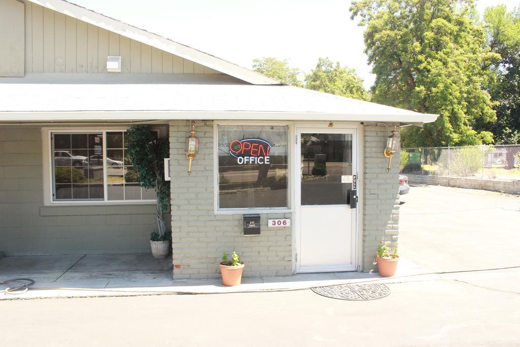 Budget Inn -ワイリーカ エクステリア 写真
